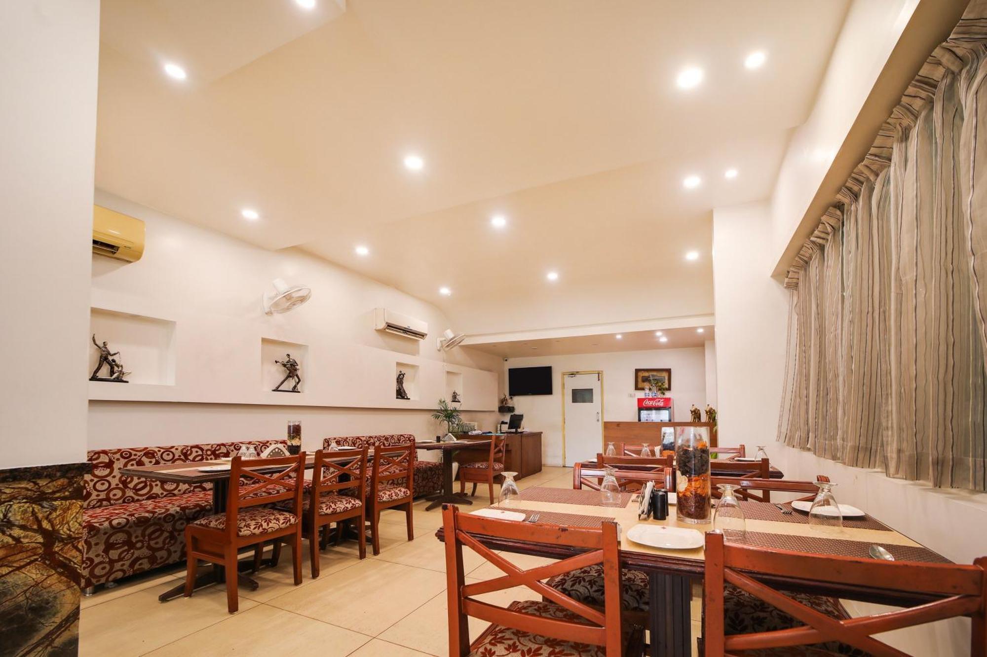 Collection O Hotel Silver Inn Bhopal Dış mekan fotoğraf