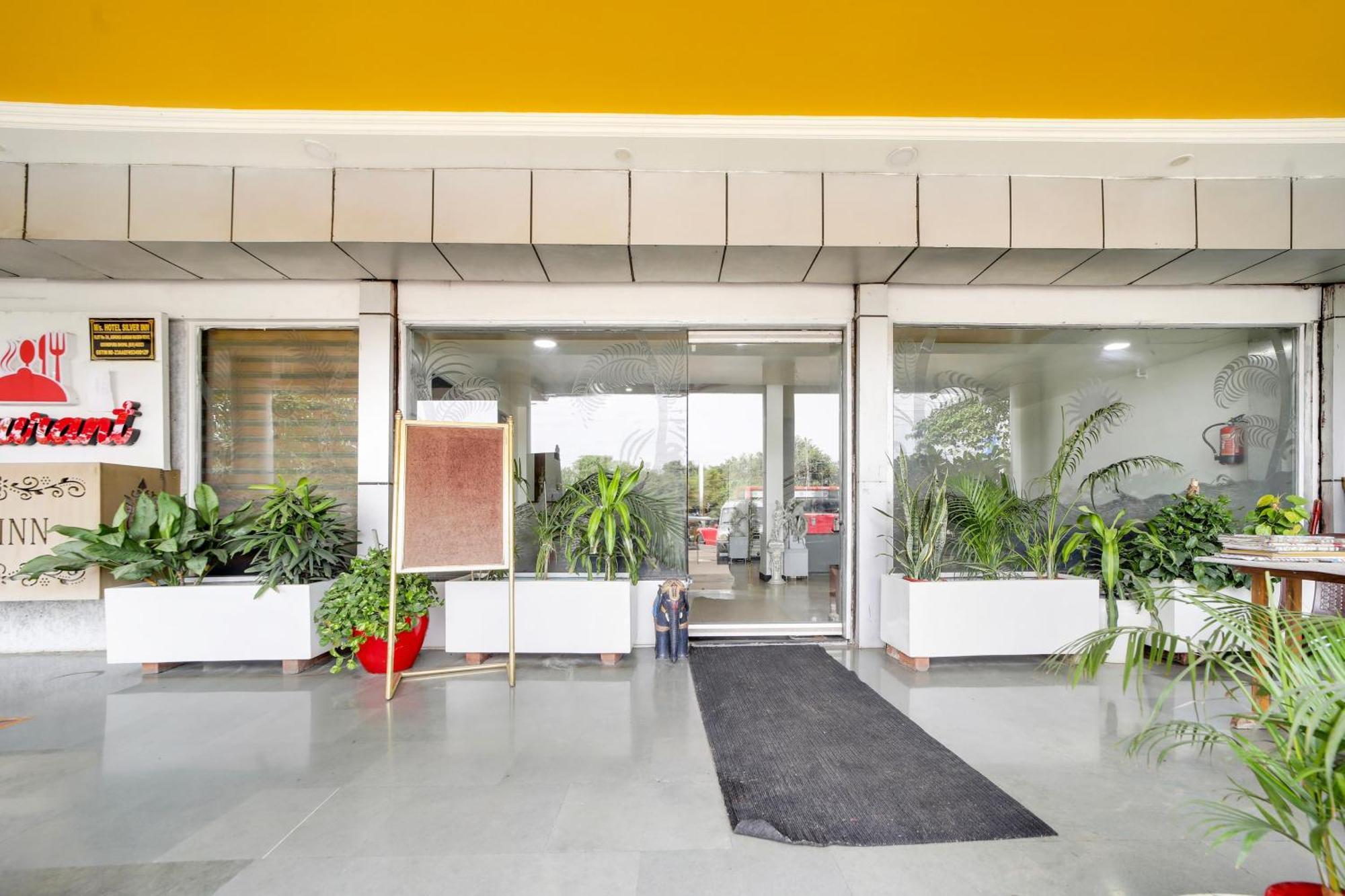 Collection O Hotel Silver Inn Bhopal Dış mekan fotoğraf